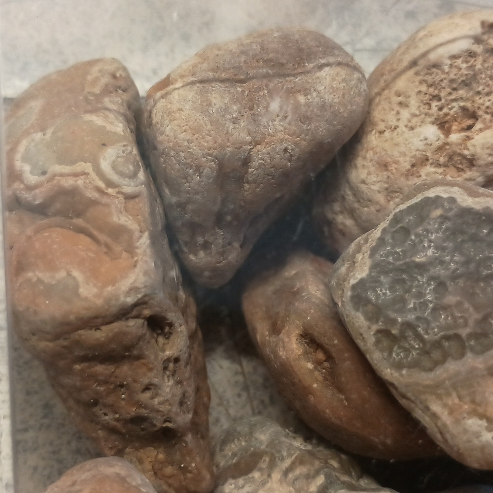 Natural Banded Agate Crystal Rocks, Lot 3.2 lb - Picture 8 of 10